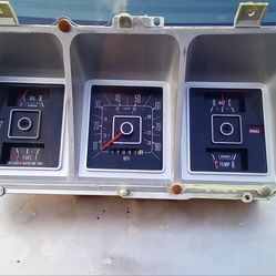 78-79 Ford Trucks OR Bronco Cluster Part 