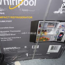Compact Refrigerator 