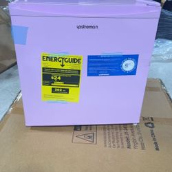 Upstreman 1.7 Cu.ft Mini Fridge with Freezer