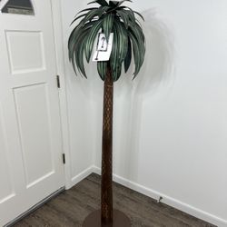 Palm Tree Metal Sculpture New with tag H-67” 