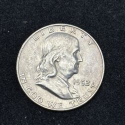 1952-D Franklin Silver Half Dollar -- EARLY SERIES UNCIRCULATED COIN!