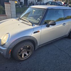 04 Mini Cooper 5 Speed 