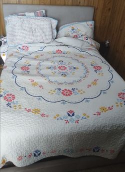 Cama Queen size