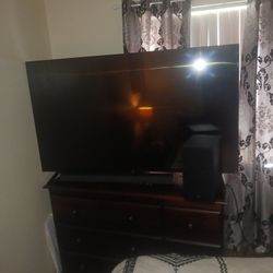 T.V 55" + Soundbar- Subwoffer,  200.00 dollars! Don't  need Anymore. TCL TV Samsung  Sound bar
