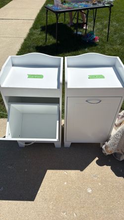 White wooden hampers