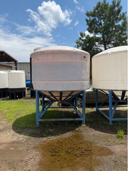 1500 Gallon Poly Tank