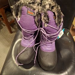 Xtreme Ladies Winter Boots Size 11