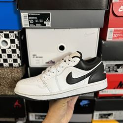 Jordan 1 Low Black/White size 9.5 VNDS