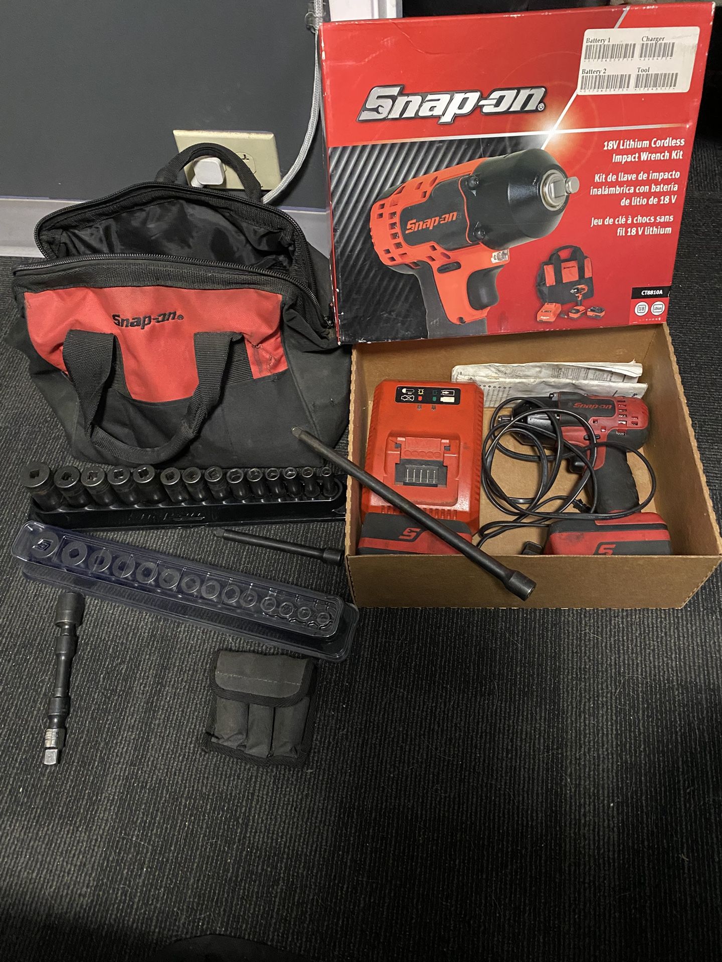 Snap On 18v 3/8 Impact Wrench Complete Set