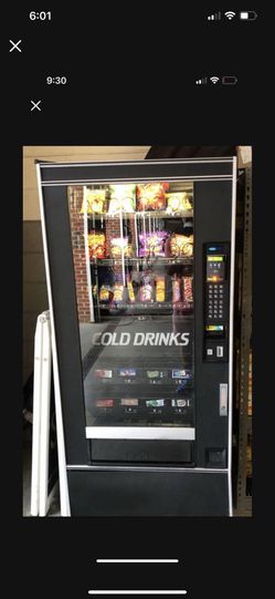 Crane Combo Vending Machine With Reader Compatibility