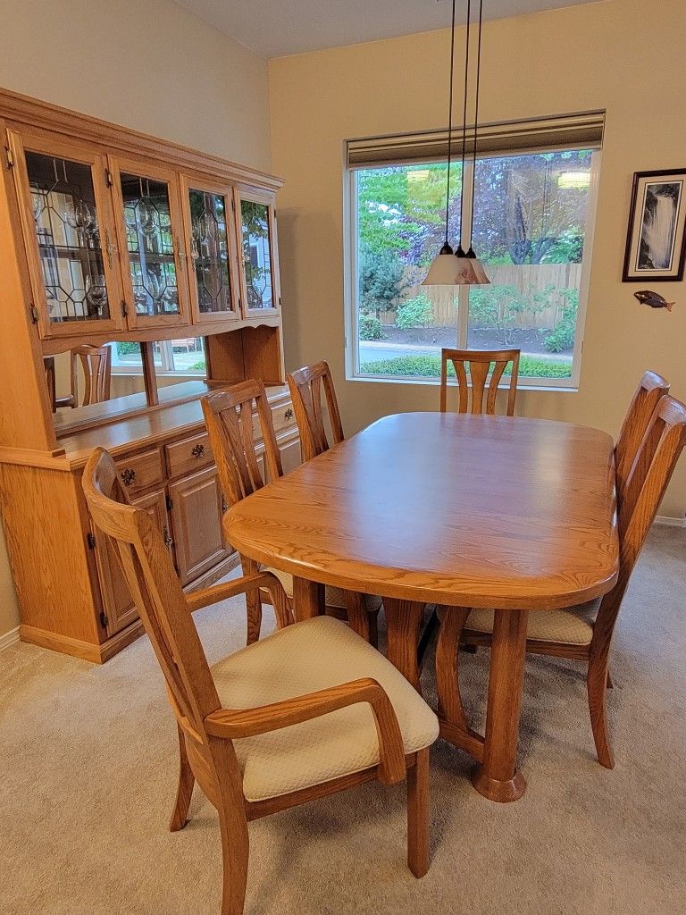 Dining Table & Hutch
