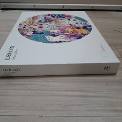 Wacom Intuos Pro Large Pen Tablet PTH860/KO AX