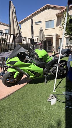 2011 ZX10
