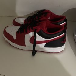 jordan 1 low raging bull