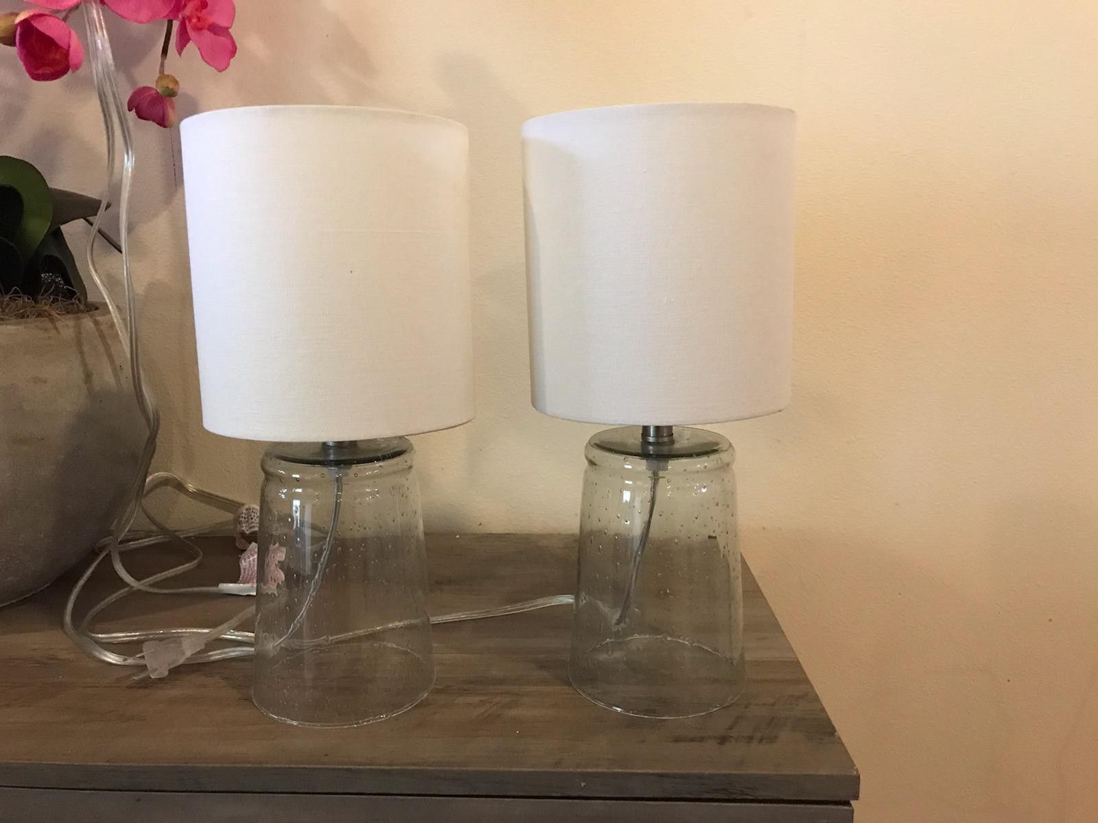 Set of desk lamps