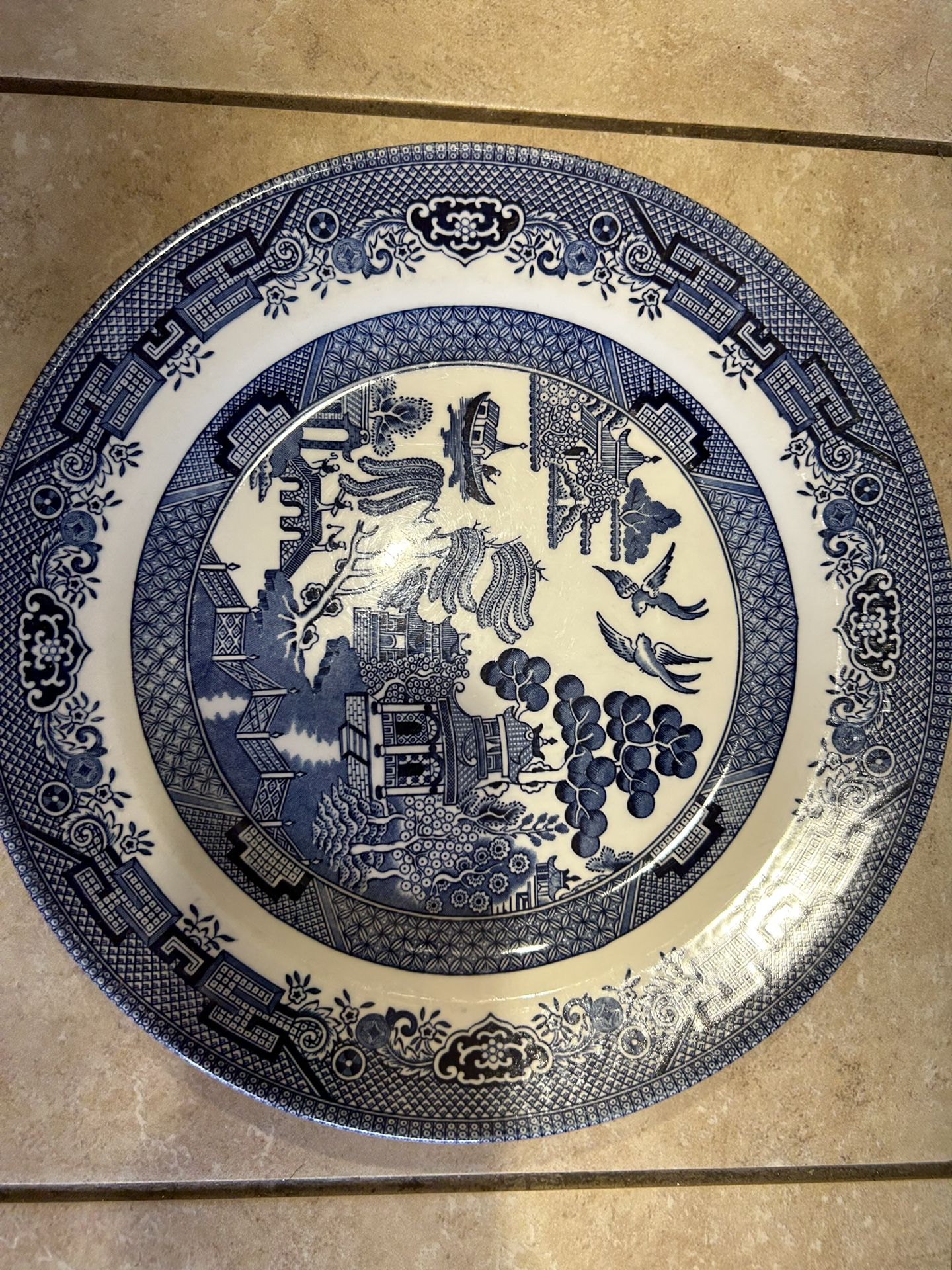 Churchill China (England) Dinner Plates