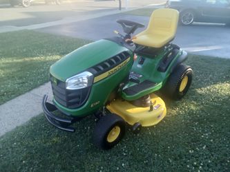 JOHN DEERE E130 HYDRO AUTOMATIC RIDING MOWER