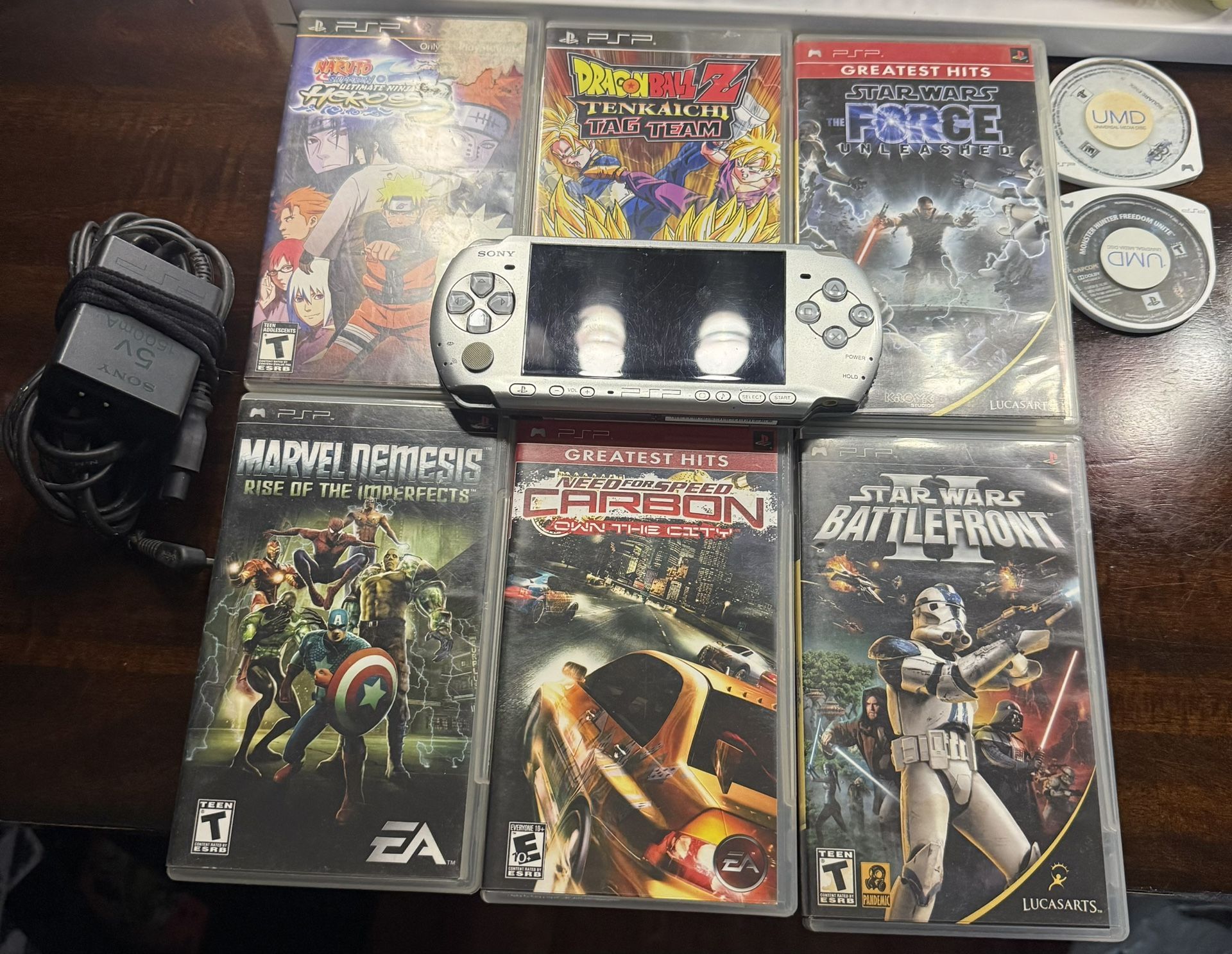 PSP 3000 With 8 Games 