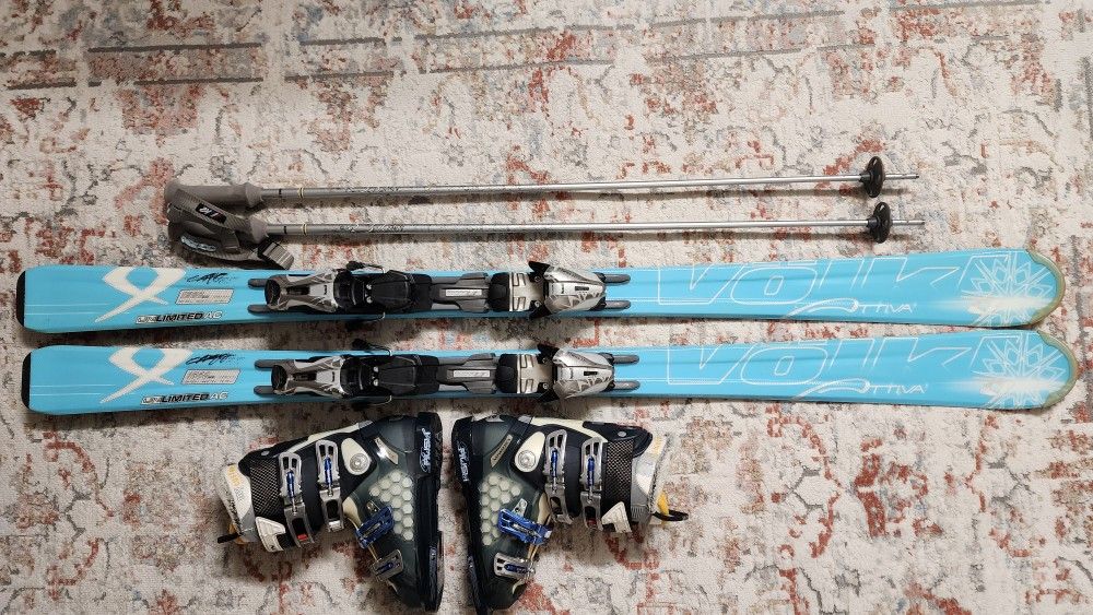 Volkl Attiva Unlimited AC 1560mm Skis w/ Marker Motion Bindings
Salomon push W8