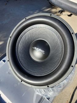 Skar Audio EVL-18 D2 18-inch dual 2-ohm subwoofer