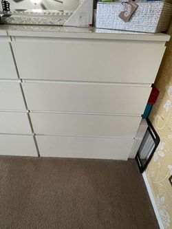 IKEA  malm 4 drawer with glass top