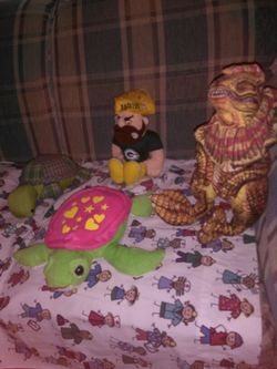 Varios peluches