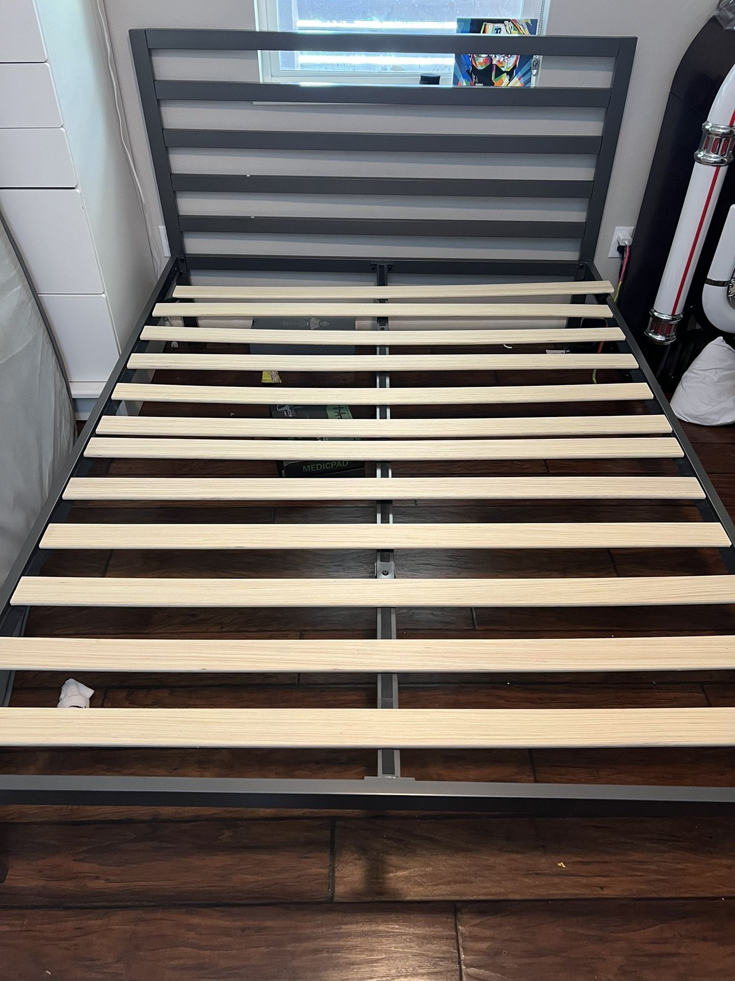 Bed Frame Queen Size 