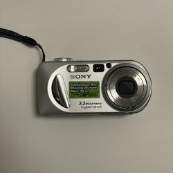 Sony Cybershot DSC-P8 Vintage Digital Camera | 3.2 MP