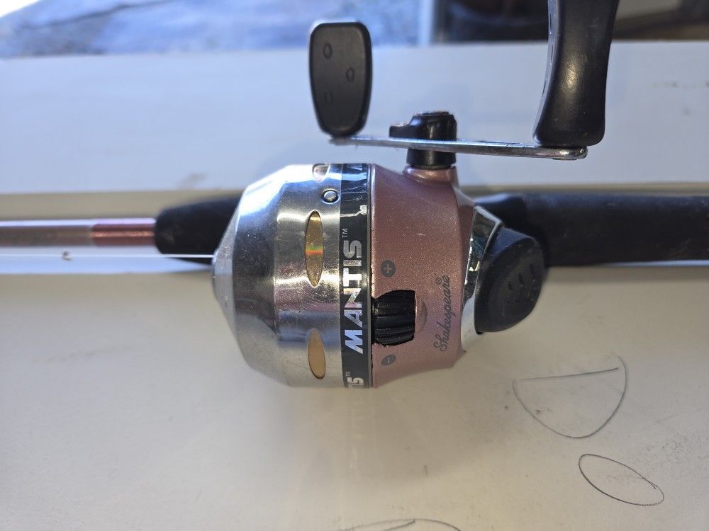 Shakespeare MantisSC10 Spin Cast Fishing Reel 3.8:1 Gear Ratio 1 Ball Bearing