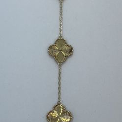 18K Gold Van Cleef bracelet. 