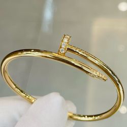 Cartier 18k Yellow Gold Nail Bracelet Size 17 Juste un Clou New Style With Box