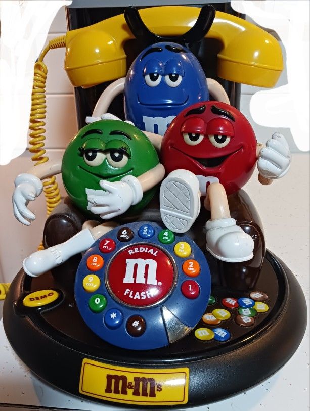 VINTAGE & COLLECTIBLE USED M&M's ANIMATED TALKING M&M's CHARACTER TELEPHONE