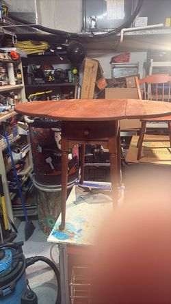 Vintage Whitney table early 20th century