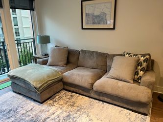 Ashley Furniture 2-Piece Sectional (Left Arm Facing)