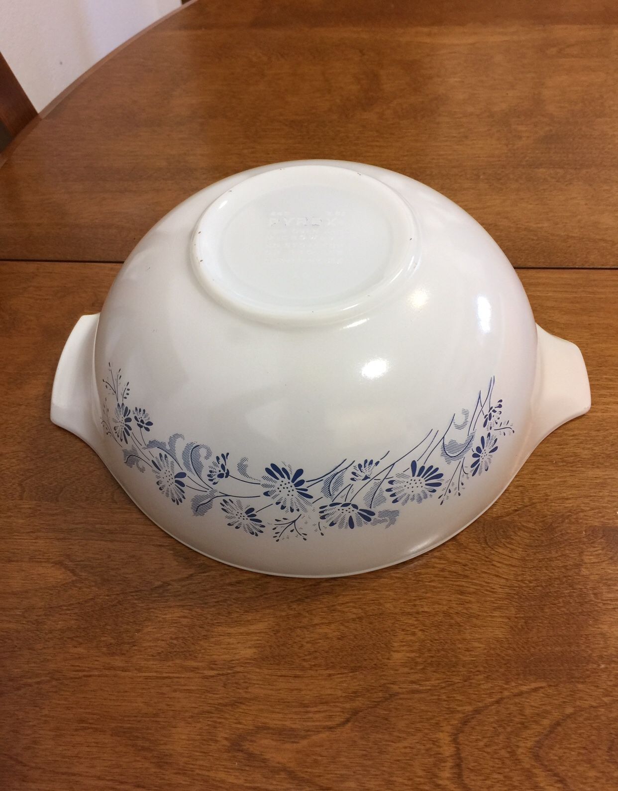 Pyrex vintage bowl
