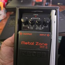 Metal Zone Boss Guitar Pedal