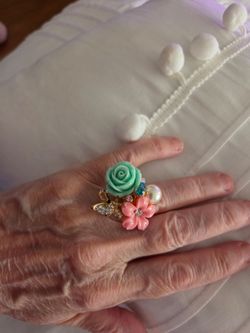 VINTAGE RING SIZE 4-7 ADJUSTABLE