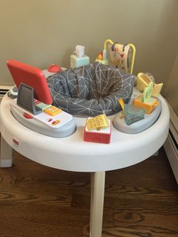 Fisher-Price 3-in-1 Sit-to-Stand Activity Center / Play Table