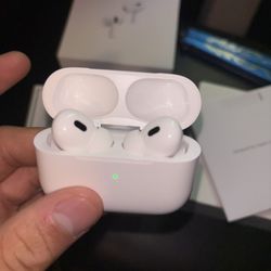 Apple AirPods Gen 2 pros 