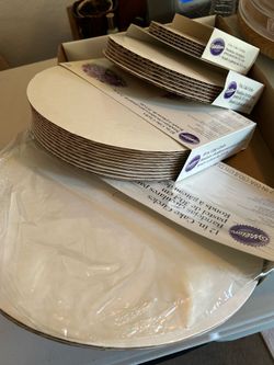 Cake decorating supply