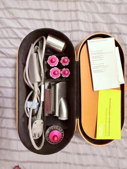 Dyson Airwrap with Extra Attachement