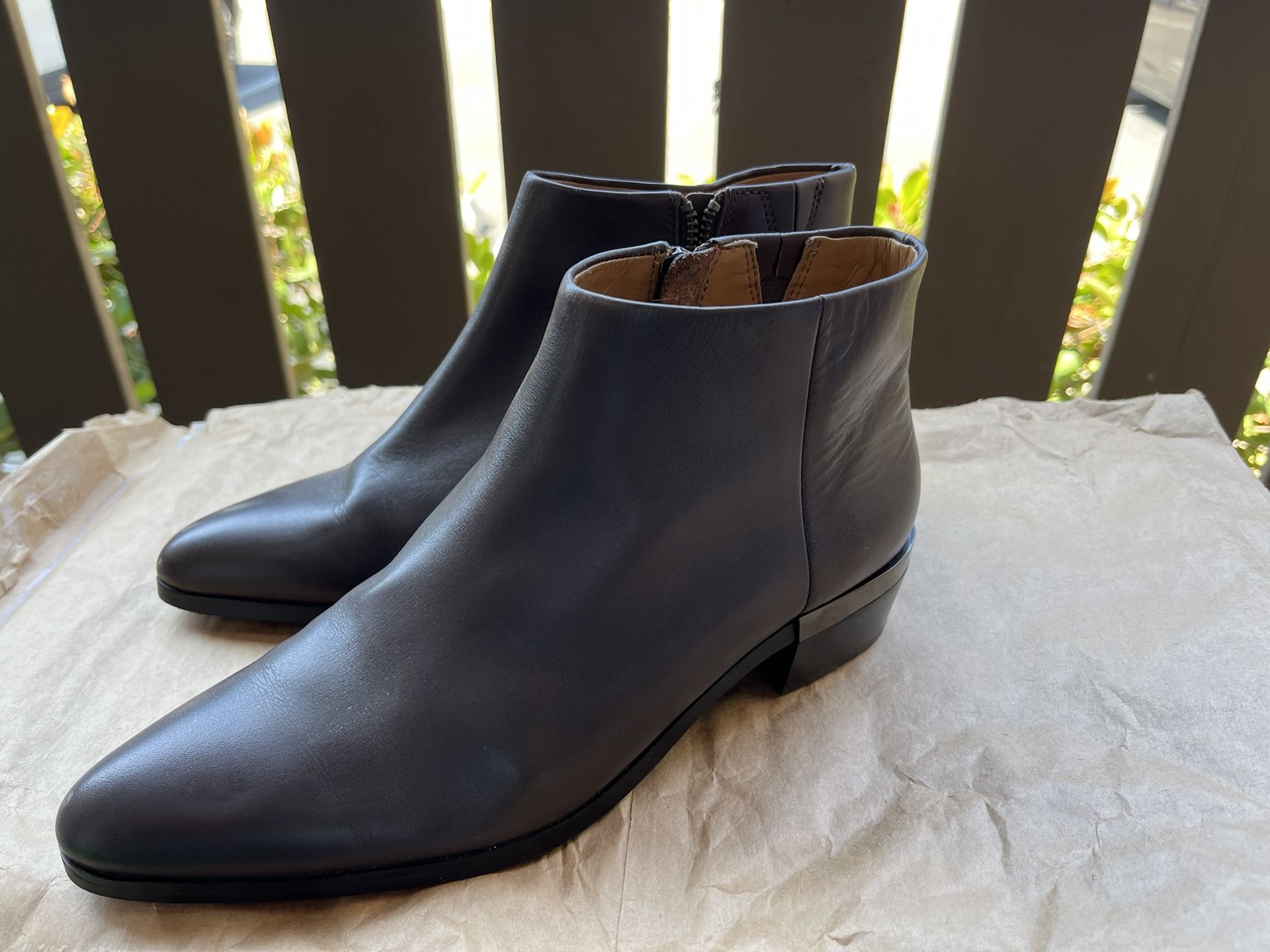Coach boots size 7 1/2