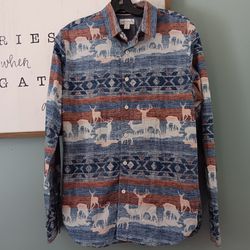 Sun & Stone Mens Deerland Aztec Style Button Down Collared Shirt Size Small. 