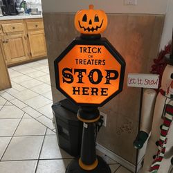 Halloween Hyde And Eek reversible sign "Trick or Treaters Stop Here" And “Out Of candy”