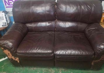 FREE COUCH