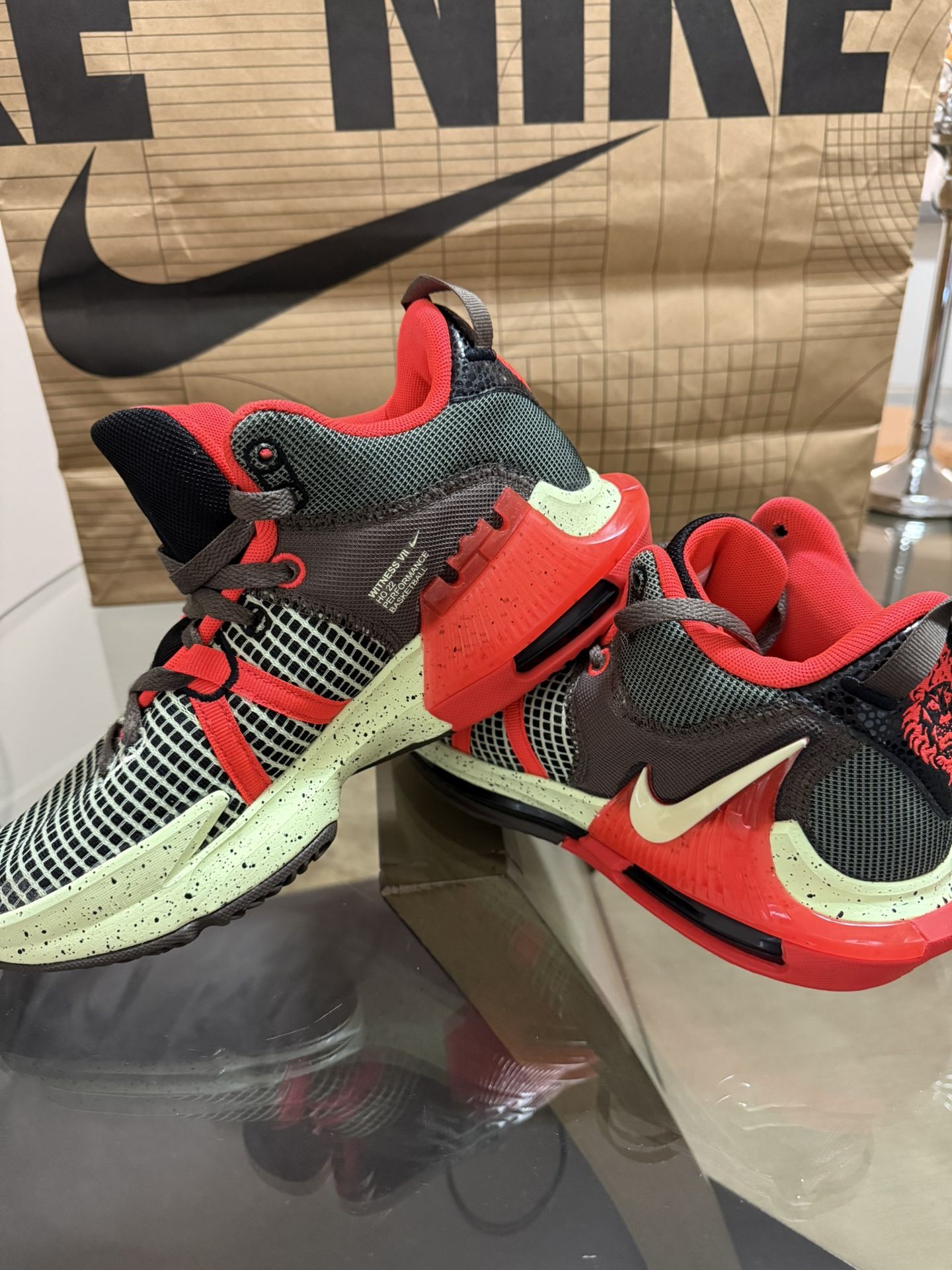 Lebron Witness 7