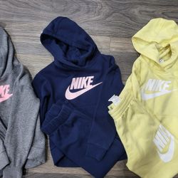 Nike Sets For Girls