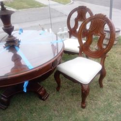 Dinning Table 