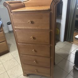 Simmons Baby Totddler. Chest.