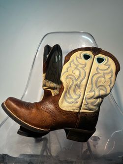 Leather Women’s Cowboy boots (cream with light blue stitching, size 8.5) Ariat 10006885